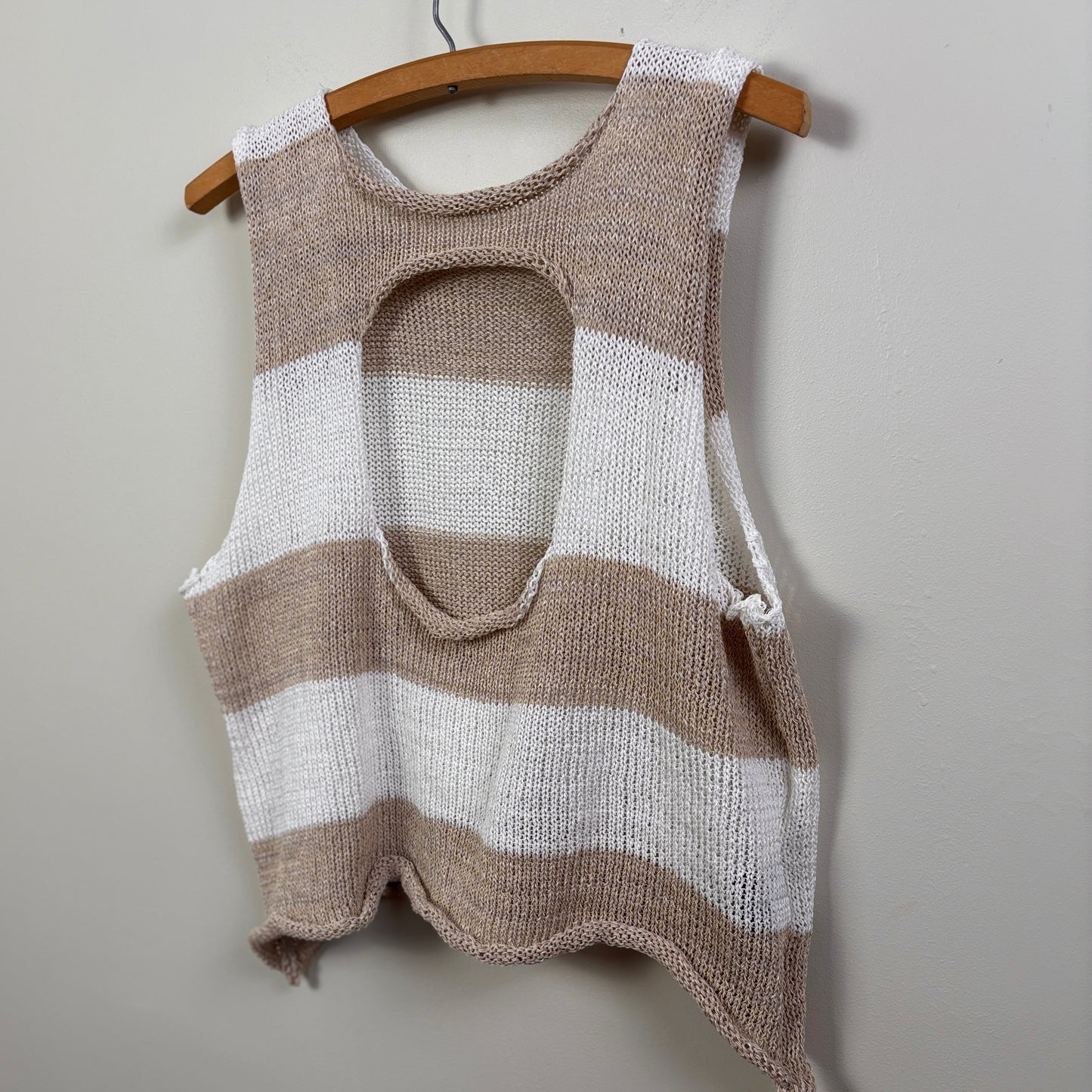 Paper Temples  ~  Simone Vest - Almond/White