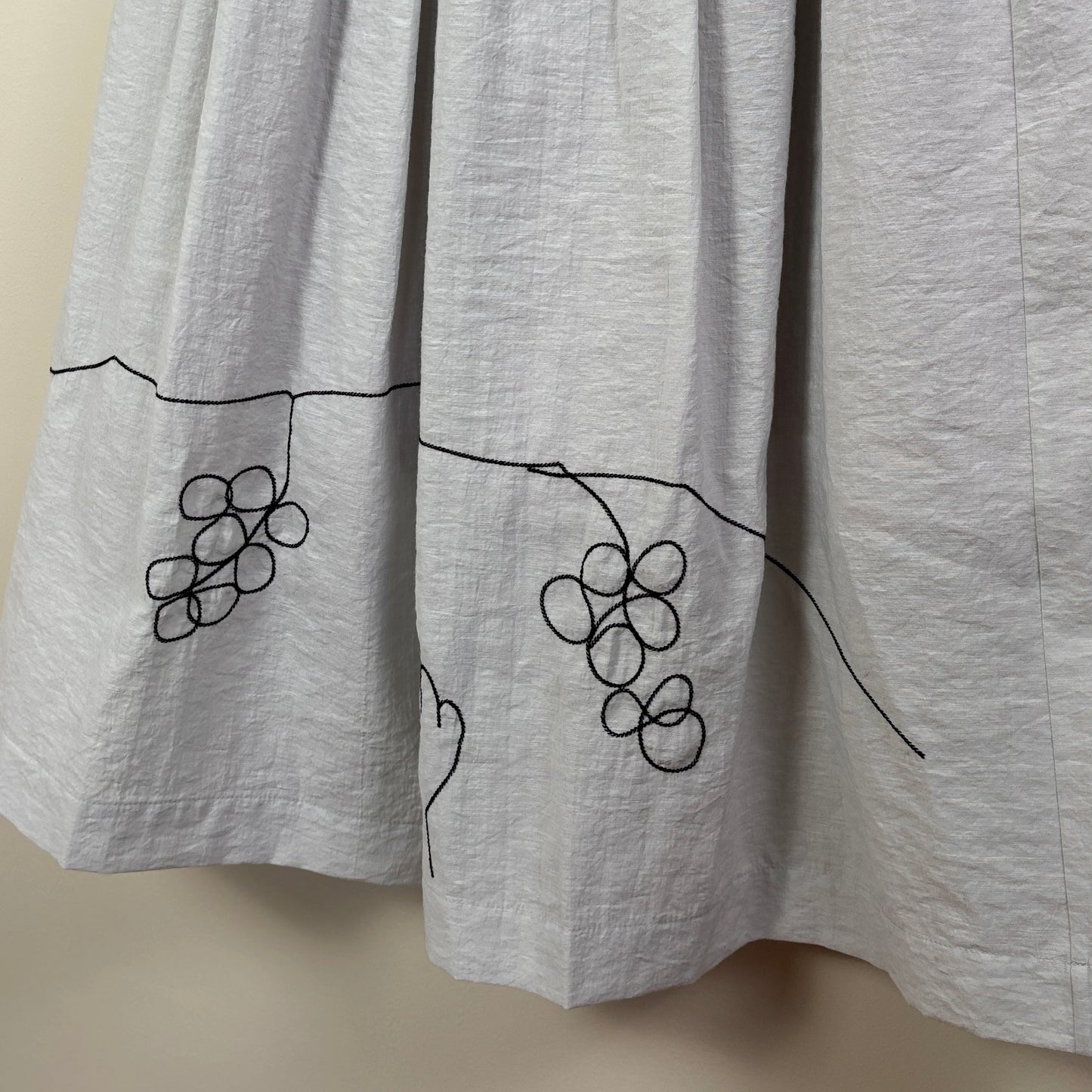 Yoshi Kondo  ~  Actor Skirt - Light Gray