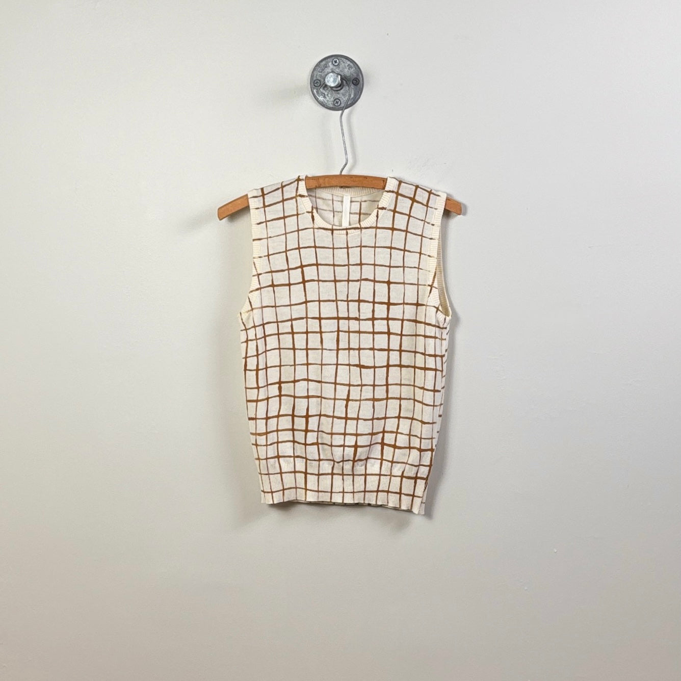 MJW  ~  Sleeveless Top - Toast Check