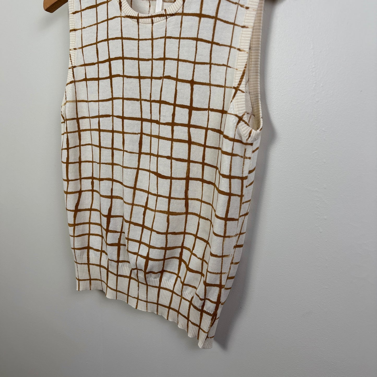 MJW  ~  Sleeveless Top - Toast Check