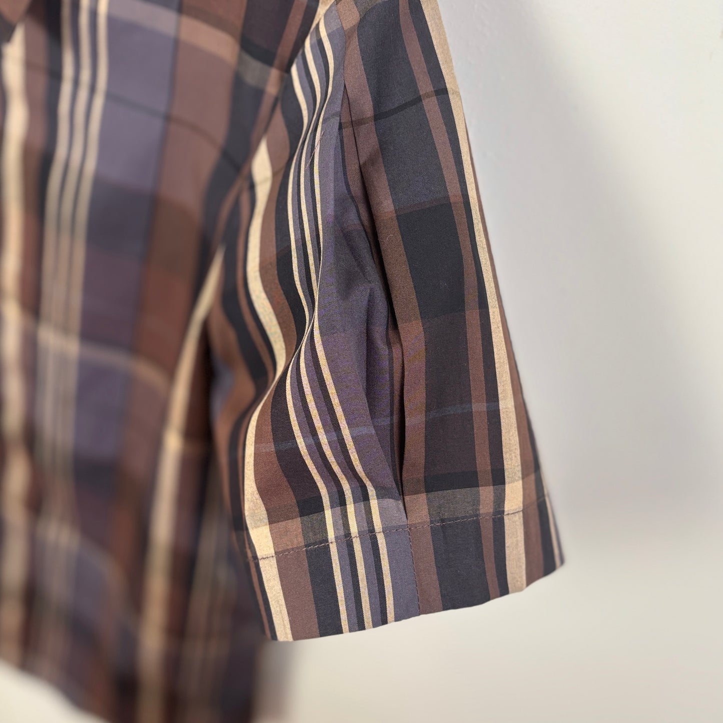 Uqnatu  ~  Pleat Sleeve Blouse - Cocoa Madras