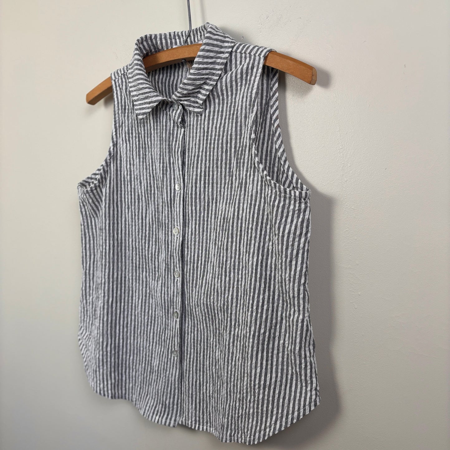Cut Loose  ~  Striped Sleeveless Shirt - Gray/White