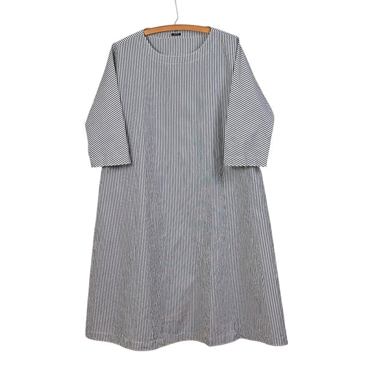Apuntob  ~  3/4 Sleeve Stripe Dress - Black/White