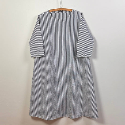 Apuntob  ~  3/4 Sleeve Stripe Dress - Black/White