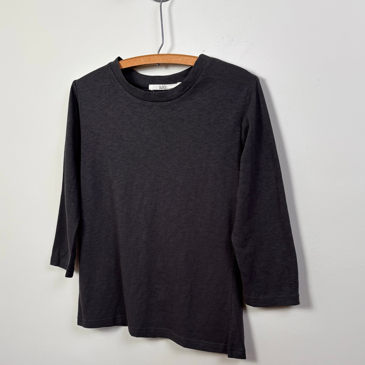 Sula  ~  3/4 Sleeve Tee - Gunmetal